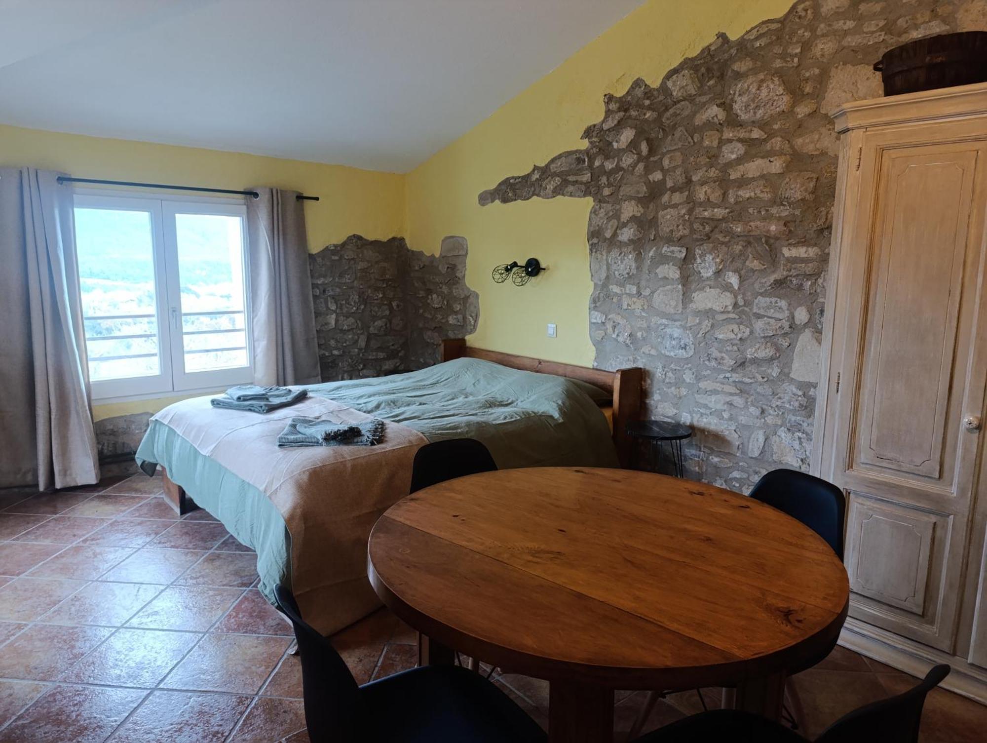 Mas Pitre Bed & Breakfast Besalu Exterior photo